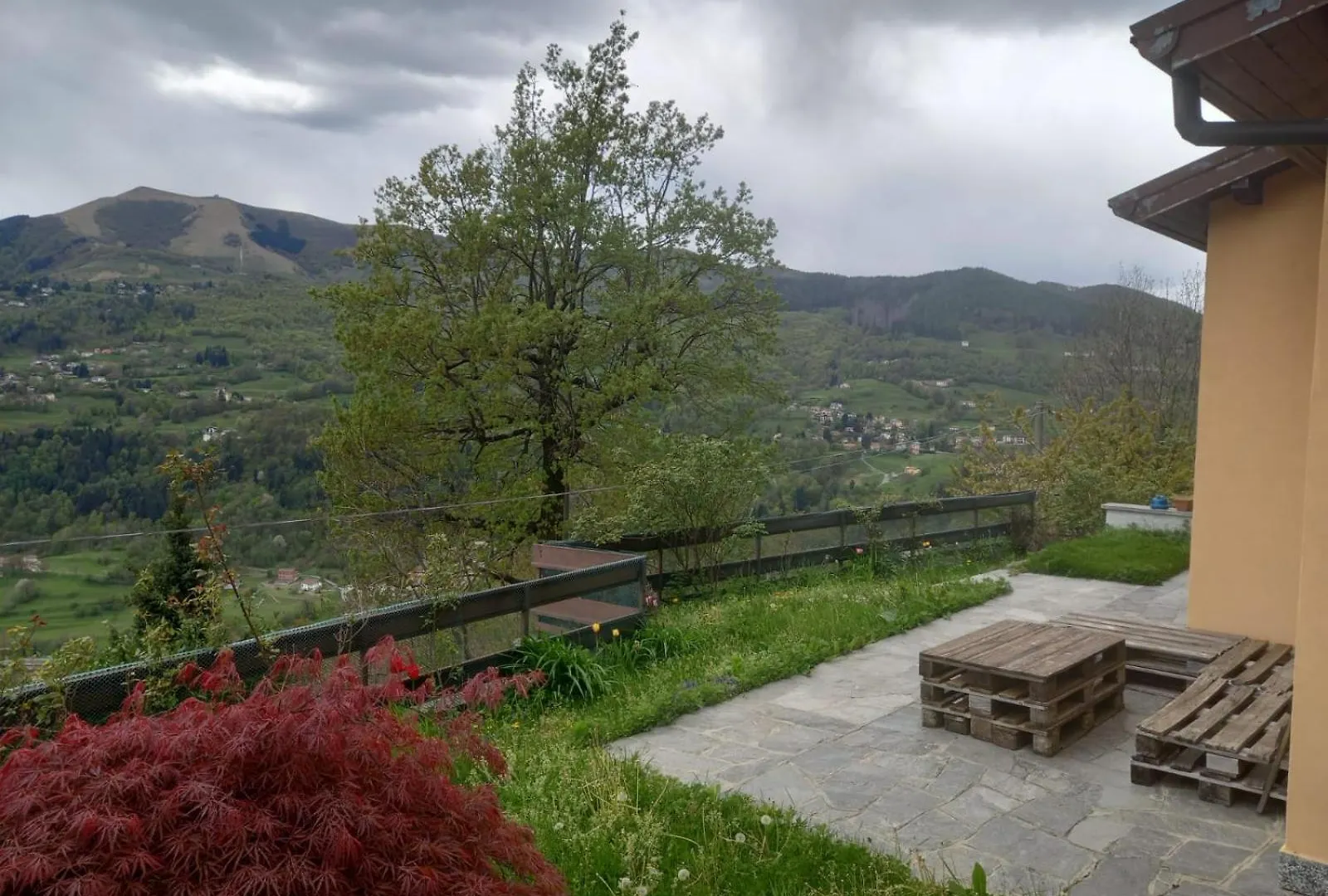 San Fedele Intelvi 1 - Starsirius Apartments 0*, San Fedele Intelvi Italien